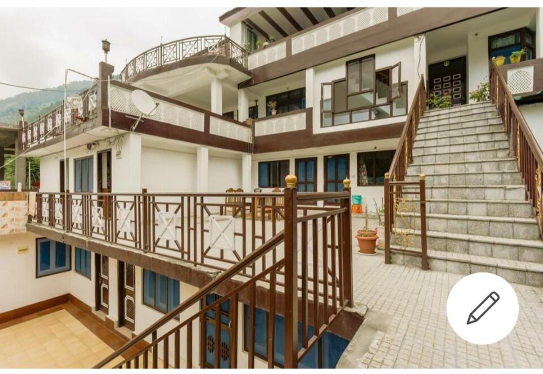 Tirthan Crest Homestay Banjar Экстерьер фото